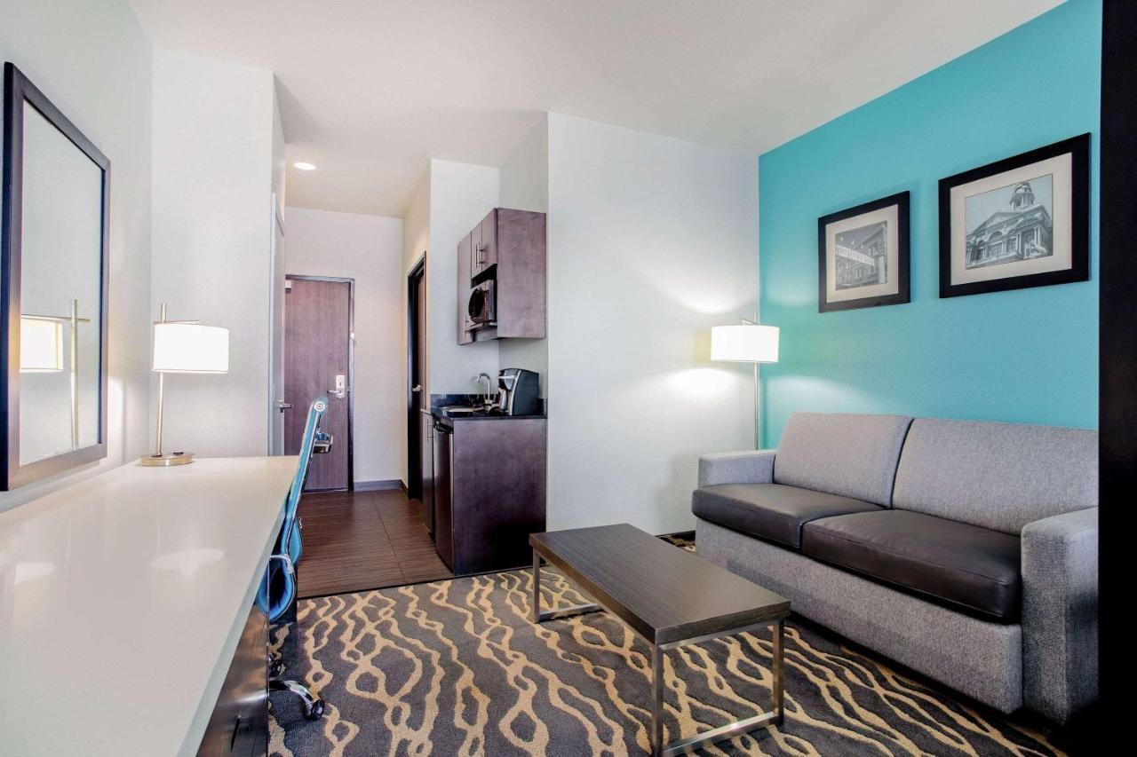 La Quinta Inn & Suites By Wyndham Northlake Ft. Worth Elizabethtown Dış mekan fotoğraf