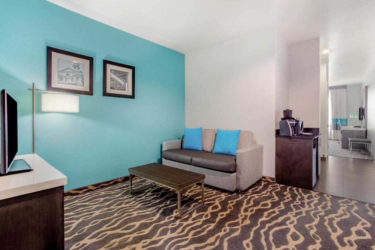 La Quinta Inn & Suites By Wyndham Northlake Ft. Worth Elizabethtown Dış mekan fotoğraf