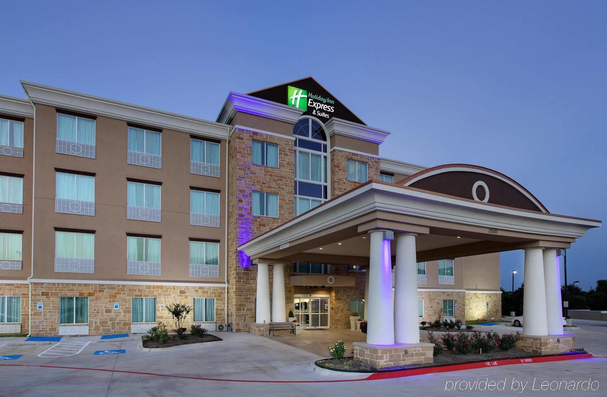 La Quinta Inn & Suites By Wyndham Northlake Ft. Worth Elizabethtown Dış mekan fotoğraf